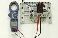 АСМ-2352 Клещи токовые - Измерение постоянного напряжения